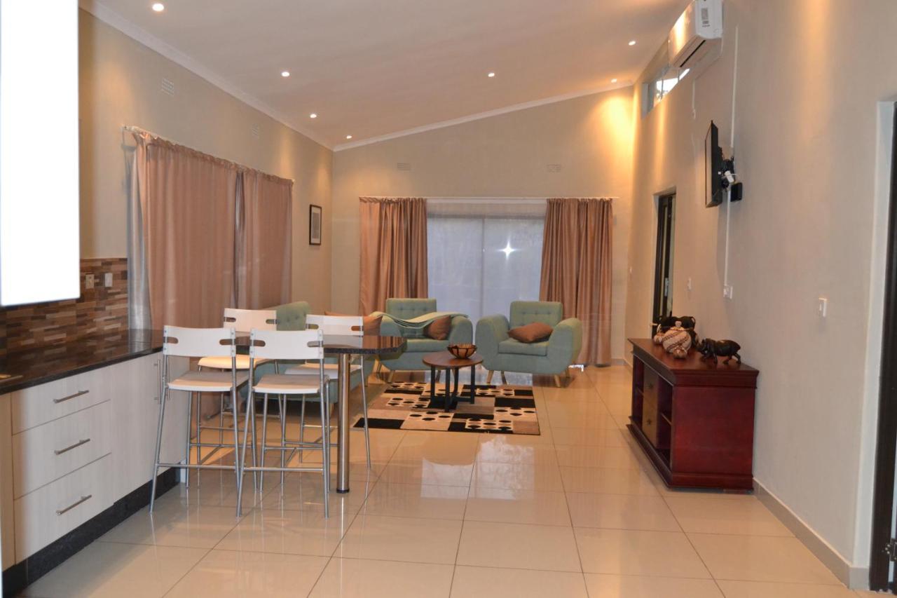 Chobe Sunset Chalets Lesoma エクステリア 写真